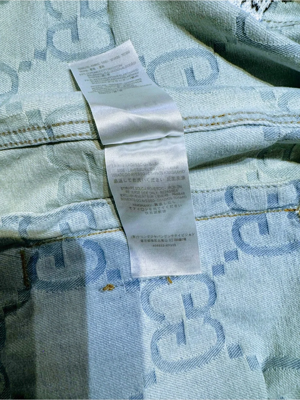 Gucci 'California' Embroidered Denim Jacket - Light Blue with Red Script
